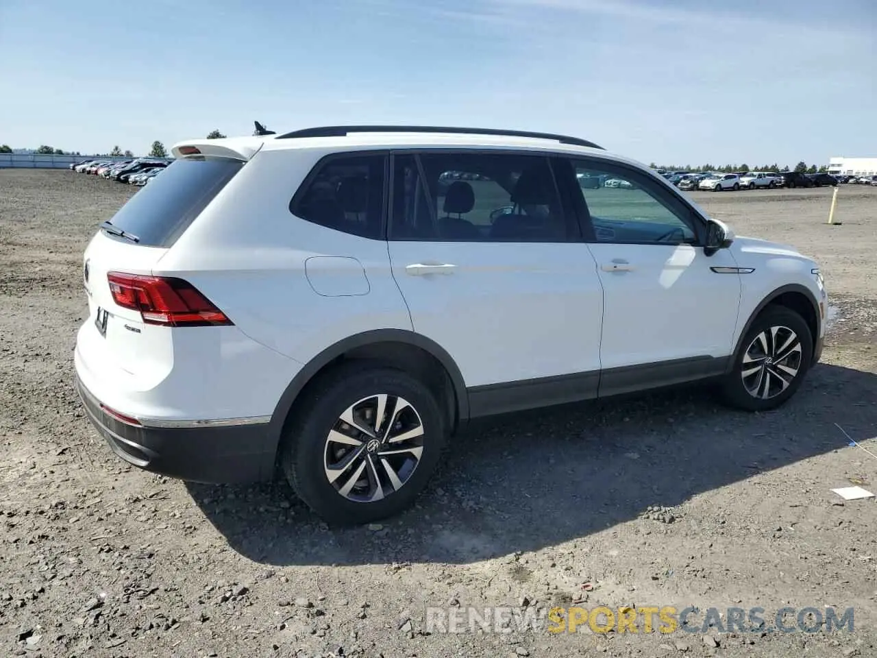 3 Photograph of a damaged car 3VV0B7AX5NM117724 VOLKSWAGEN TIGUAN 2022