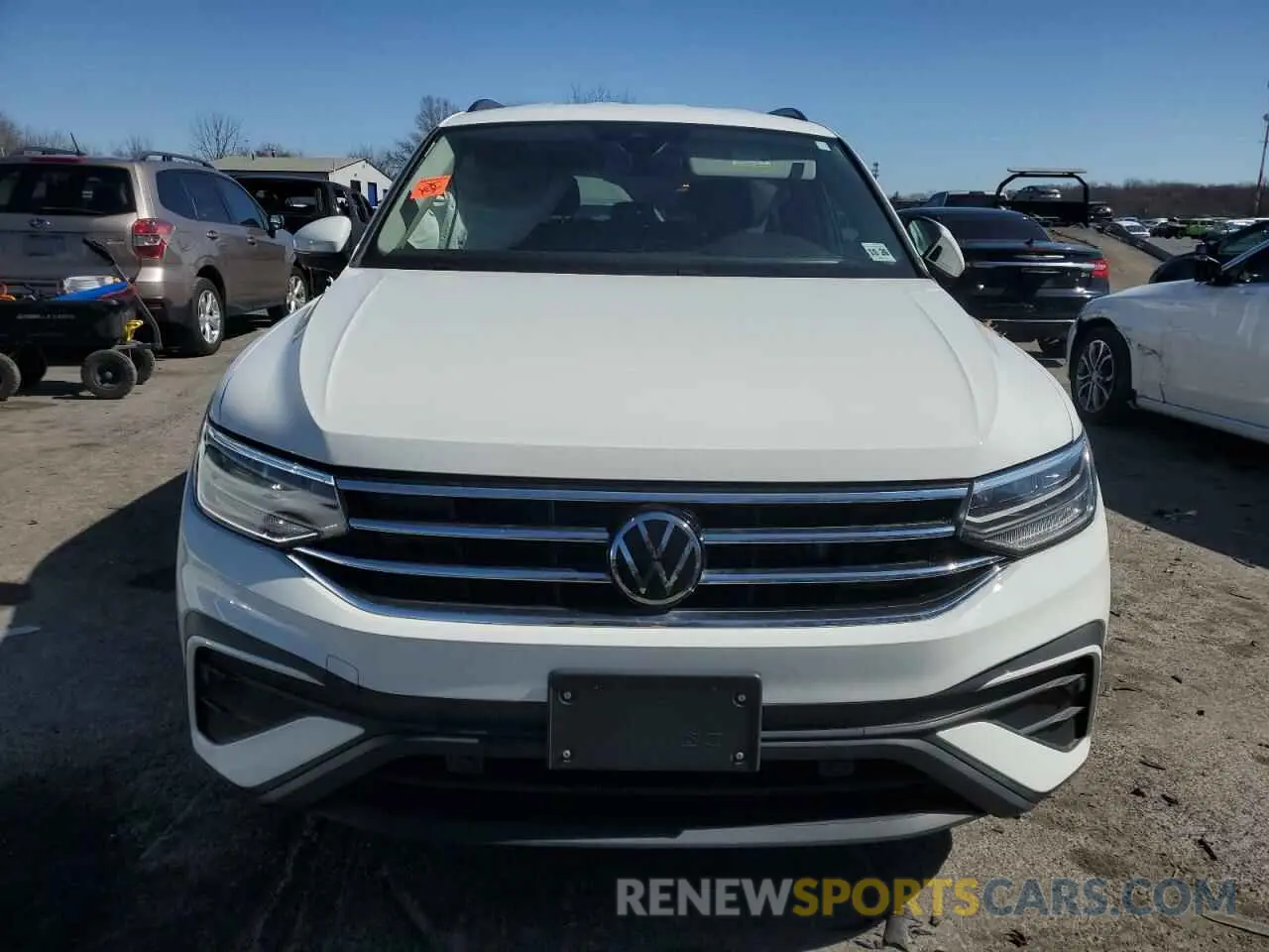 5 Photograph of a damaged car 3VV0B7AX6NM012996 VOLKSWAGEN TIGUAN 2022