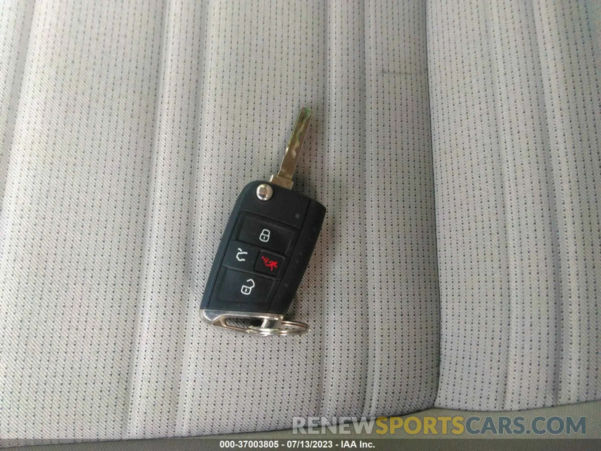 11 Photograph of a damaged car 3VV0B7AX7NM108555 VOLKSWAGEN TIGUAN 2022