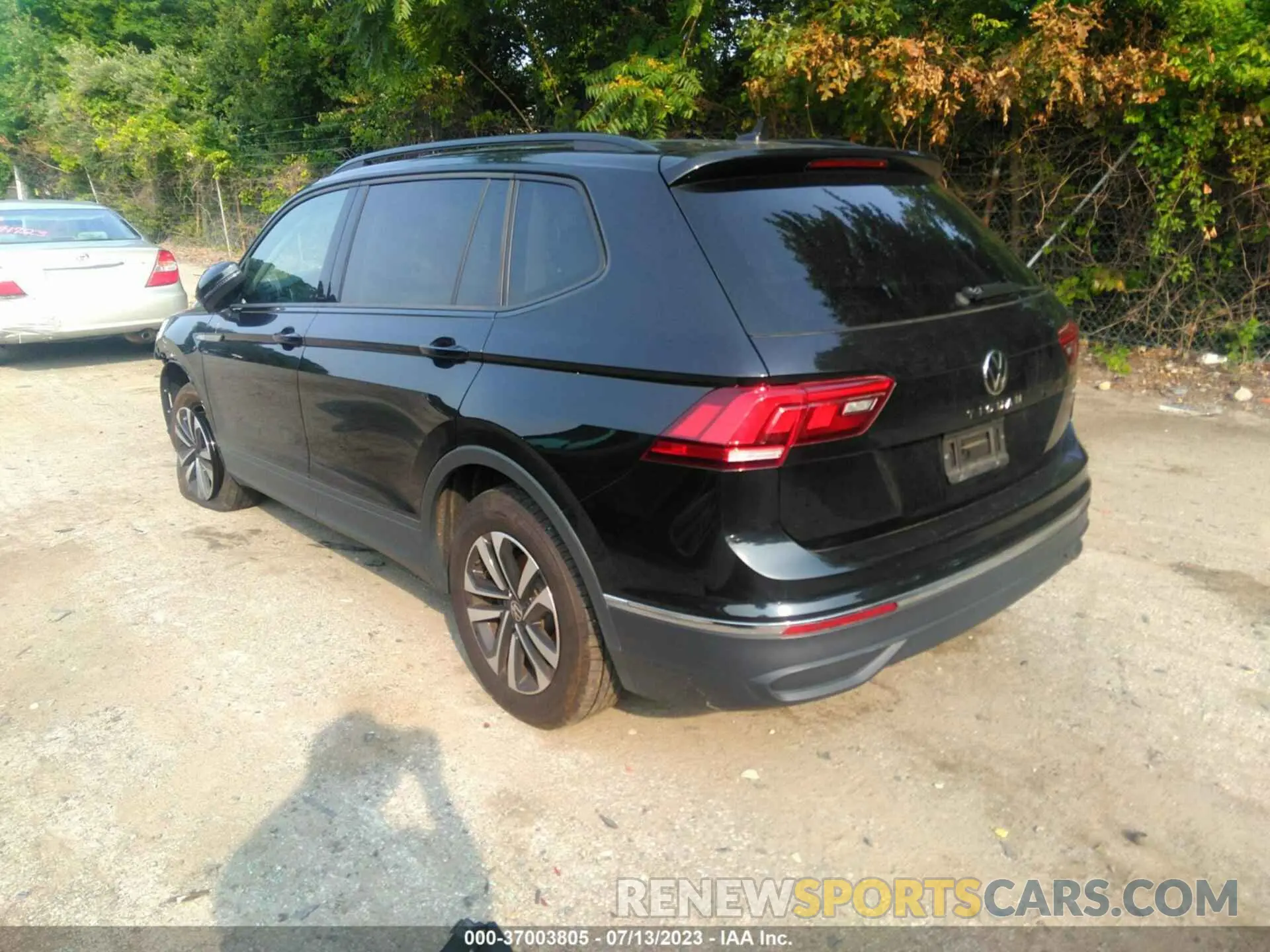3 Photograph of a damaged car 3VV0B7AX7NM108555 VOLKSWAGEN TIGUAN 2022