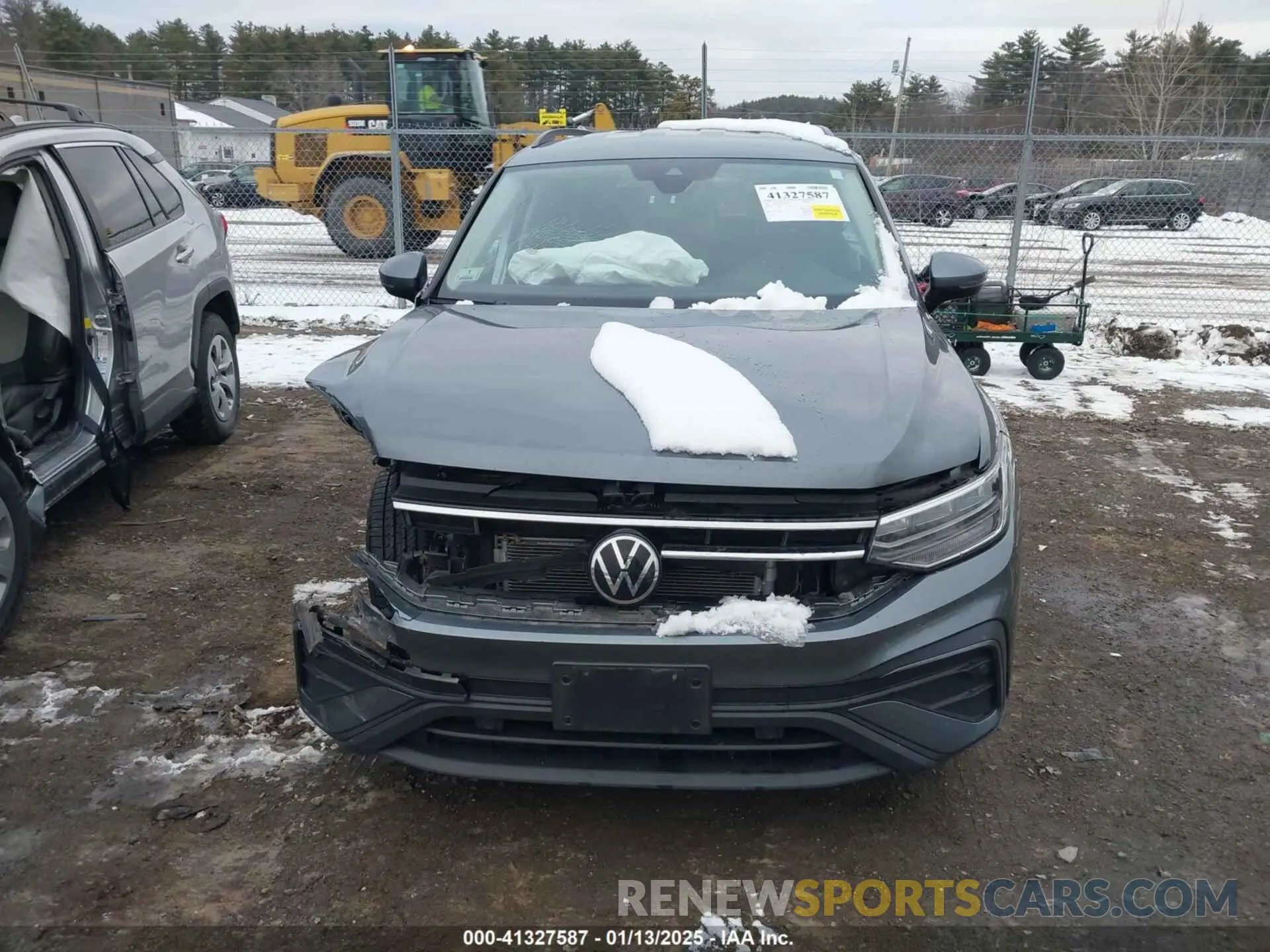 12 Photograph of a damaged car 3VV0B7AX9NM032305 VOLKSWAGEN TIGUAN 2022