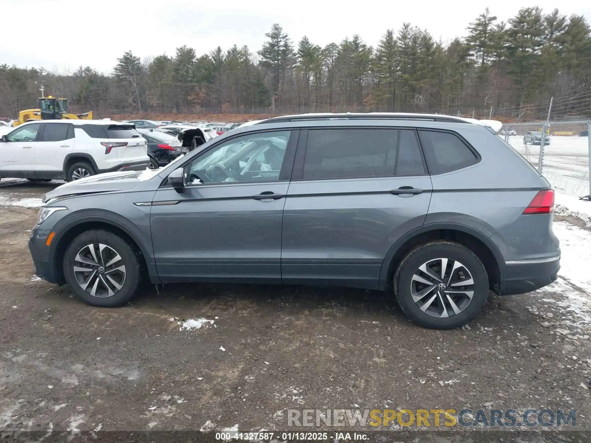 14 Photograph of a damaged car 3VV0B7AX9NM032305 VOLKSWAGEN TIGUAN 2022