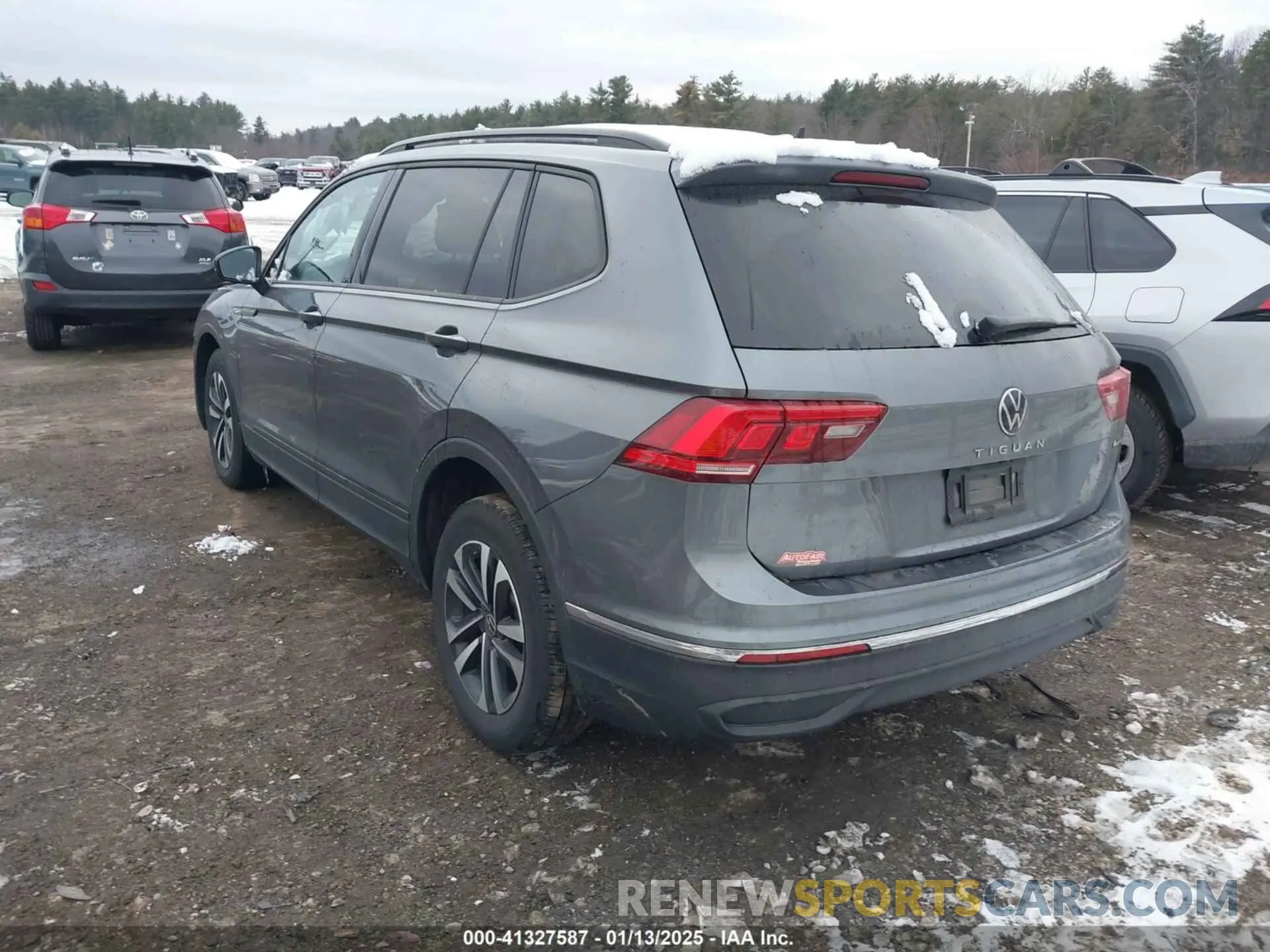 3 Photograph of a damaged car 3VV0B7AX9NM032305 VOLKSWAGEN TIGUAN 2022