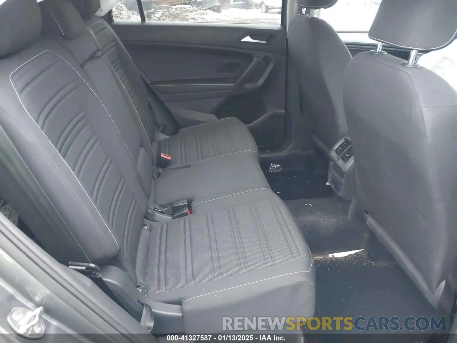 8 Photograph of a damaged car 3VV0B7AX9NM032305 VOLKSWAGEN TIGUAN 2022