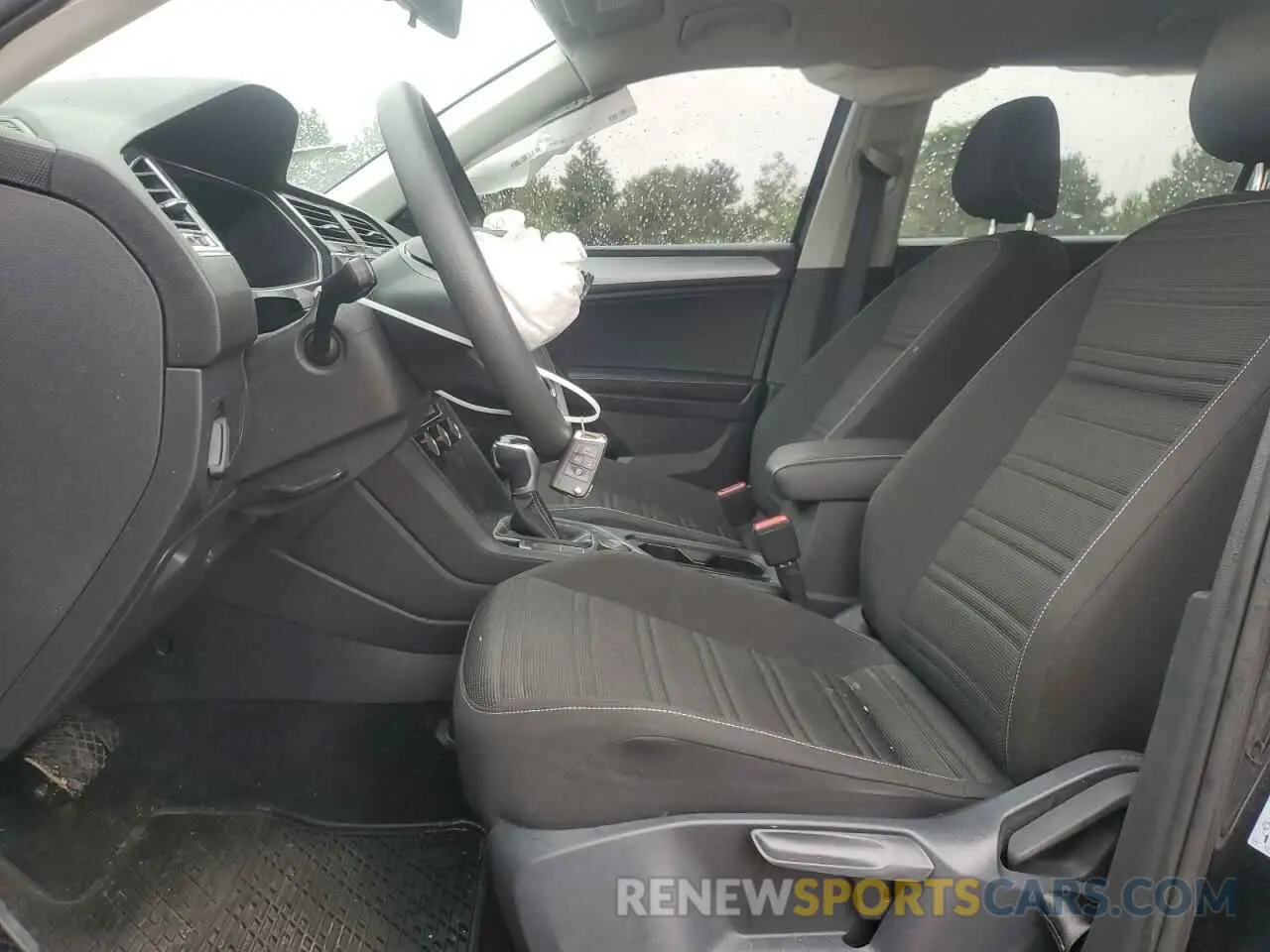 7 Photograph of a damaged car 3VV0B7AX9NM058029 VOLKSWAGEN TIGUAN 2022
