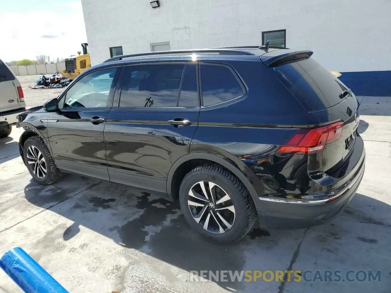 2 Photograph of a damaged car 3VV0B7AXXNM045175 VOLKSWAGEN TIGUAN 2022