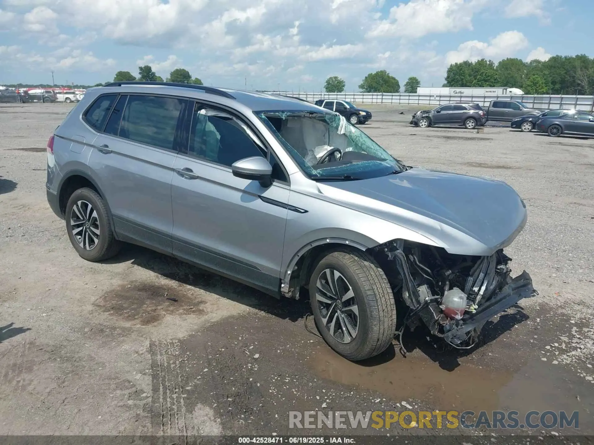 1 Photograph of a damaged car 3VV0B7AXXNM080962 VOLKSWAGEN TIGUAN 2022