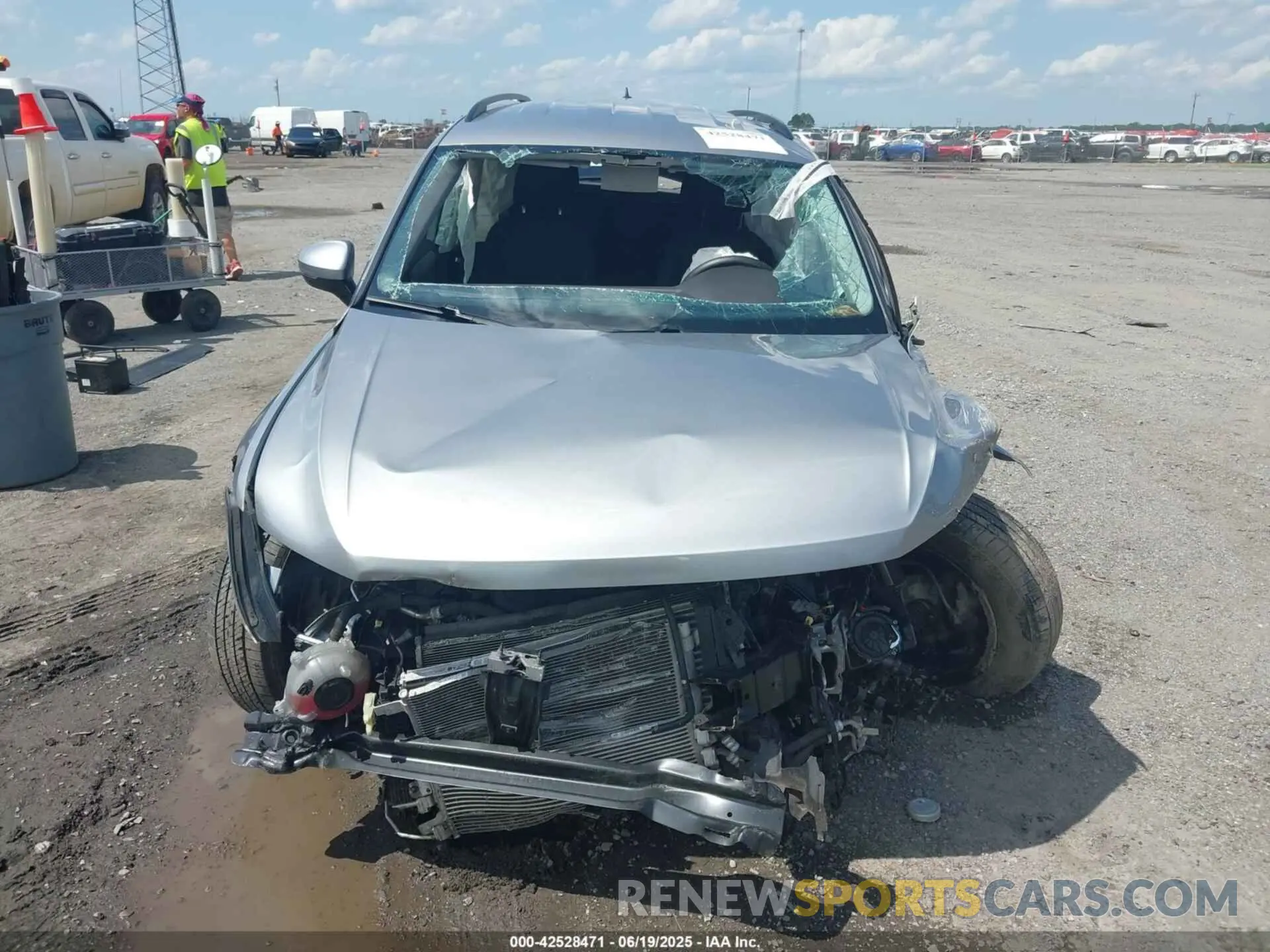 12 Photograph of a damaged car 3VV0B7AXXNM080962 VOLKSWAGEN TIGUAN 2022