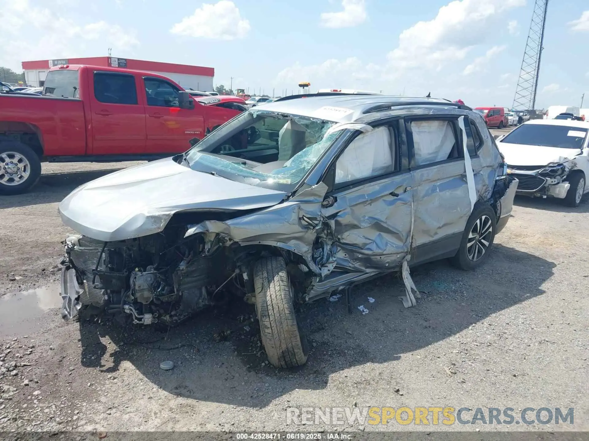 2 Photograph of a damaged car 3VV0B7AXXNM080962 VOLKSWAGEN TIGUAN 2022