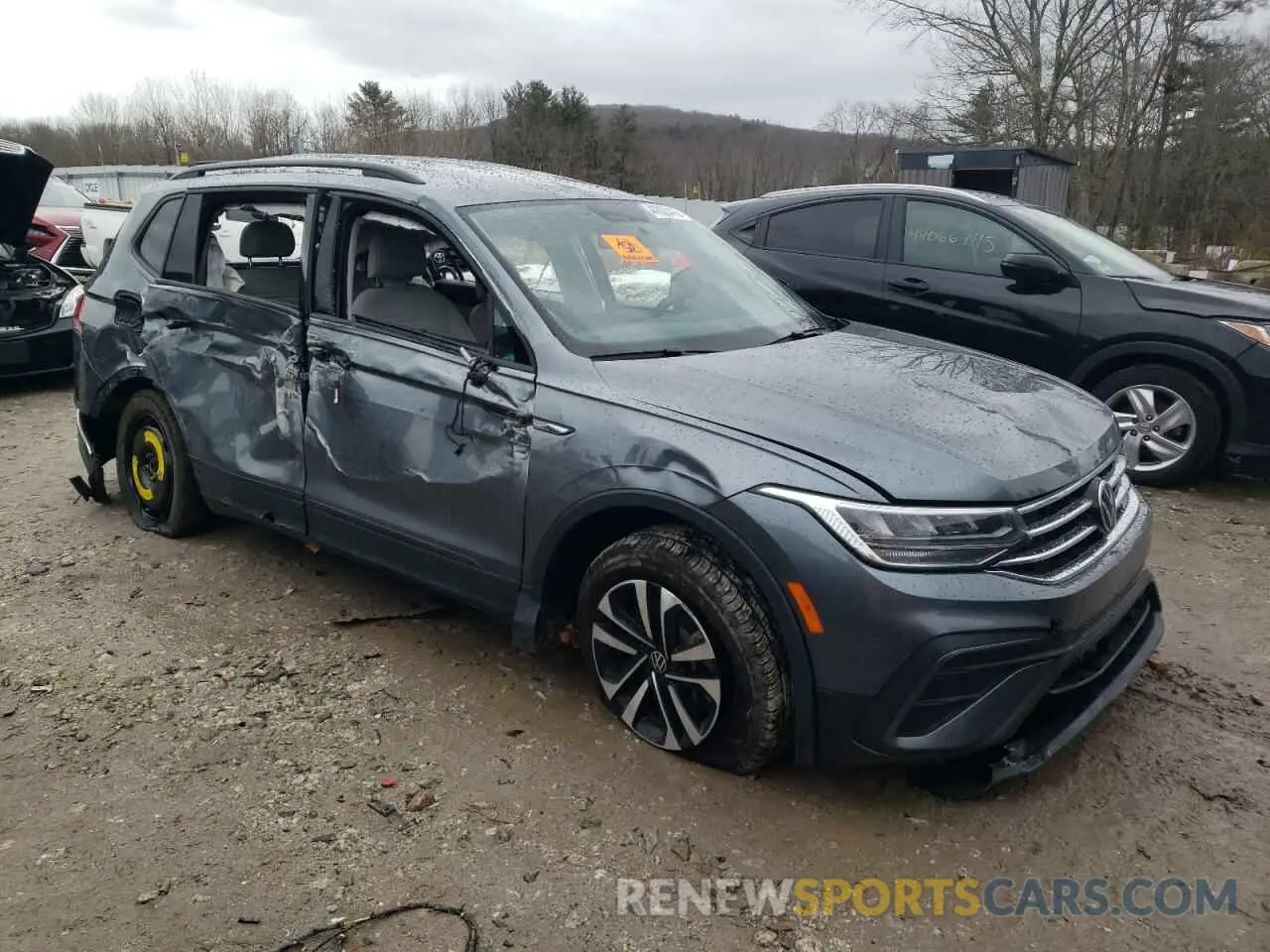 4 Photograph of a damaged car 3VV1B7AX0NM131082 VOLKSWAGEN TIGUAN 2022