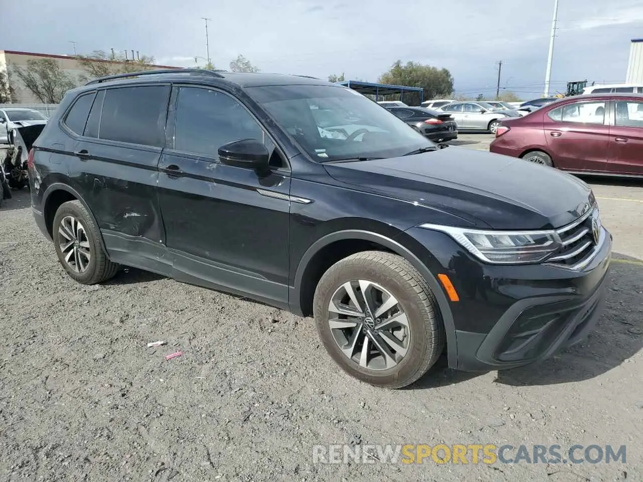 4 Photograph of a damaged car 3VV1B7AX3NM152153 VOLKSWAGEN TIGUAN 2022