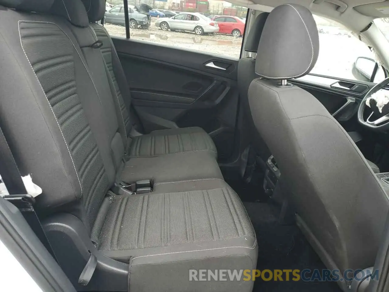 12 Photograph of a damaged car 3VV1B7AX4NM014962 VOLKSWAGEN TIGUAN 2022