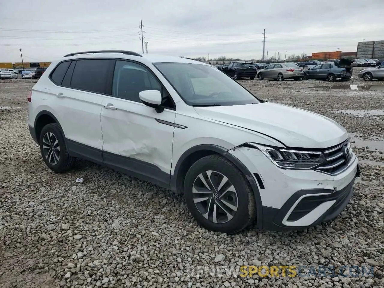 4 Photograph of a damaged car 3VV1B7AX4NM014962 VOLKSWAGEN TIGUAN 2022