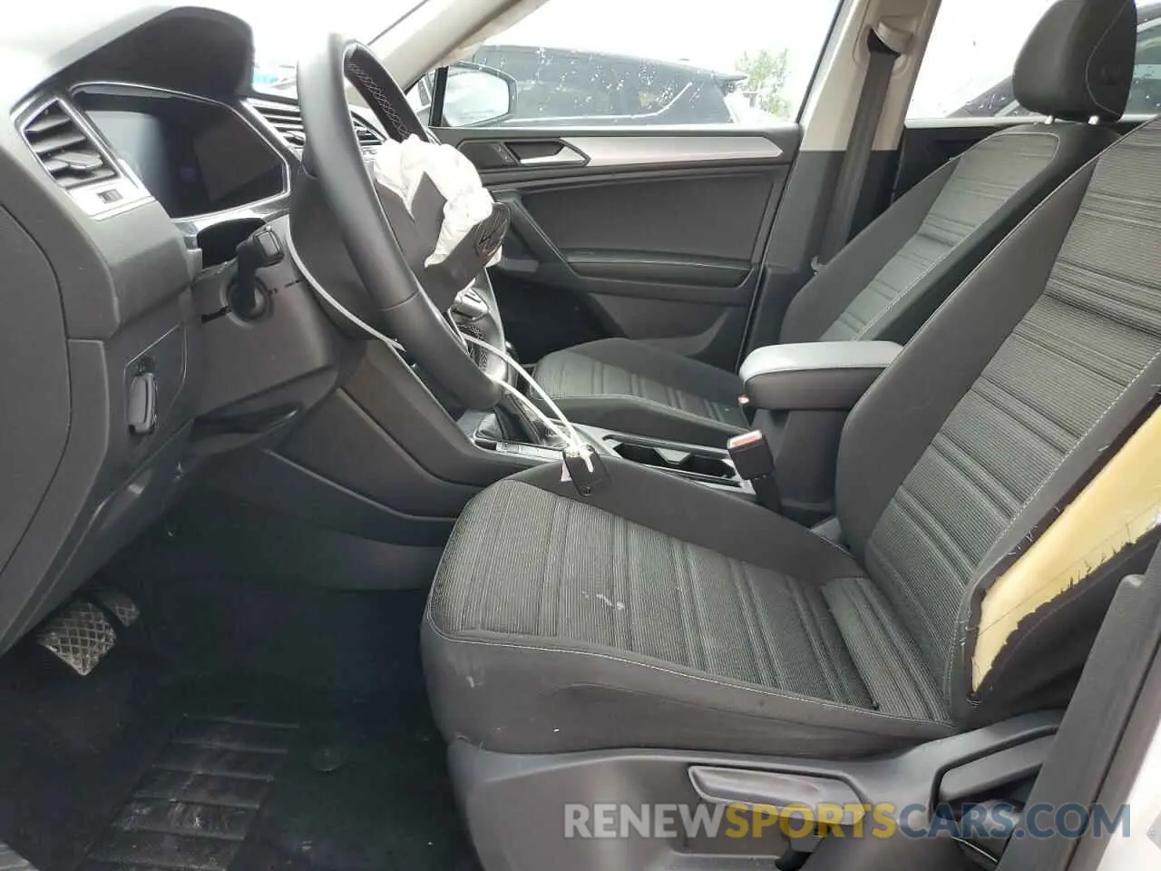 7 Photograph of a damaged car 3VV1B7AX4NM014962 VOLKSWAGEN TIGUAN 2022
