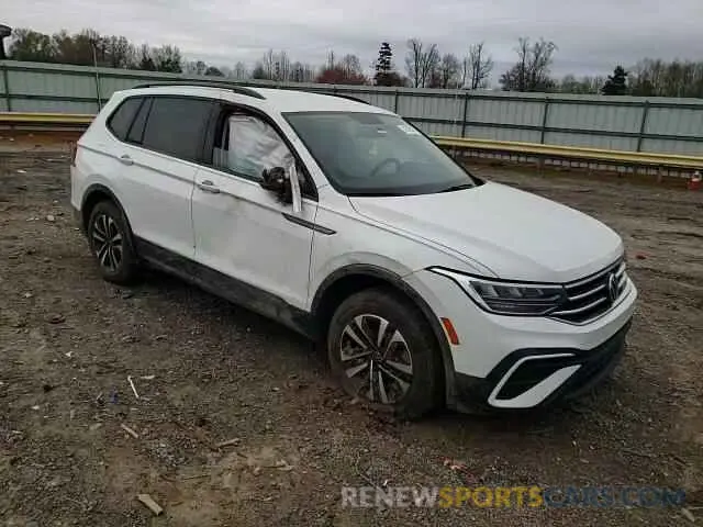 12 Photograph of a damaged car 3VV1B7AX7NM003261 VOLKSWAGEN TIGUAN 2022