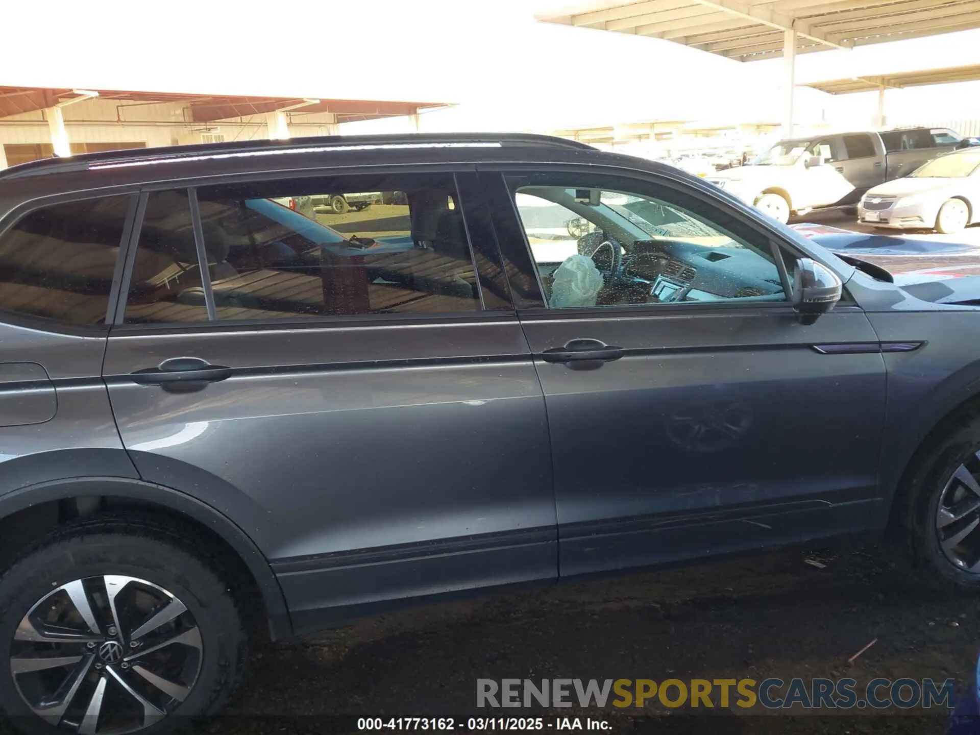 13 Photograph of a damaged car 3VV1B7AX8NM146414 VOLKSWAGEN TIGUAN 2022