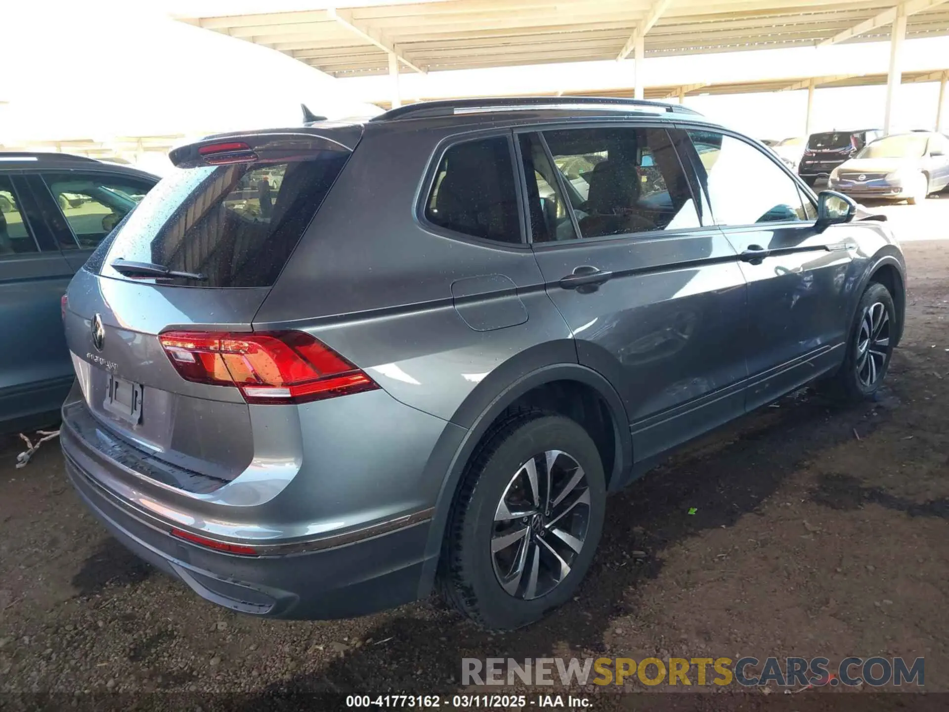 4 Photograph of a damaged car 3VV1B7AX8NM146414 VOLKSWAGEN TIGUAN 2022