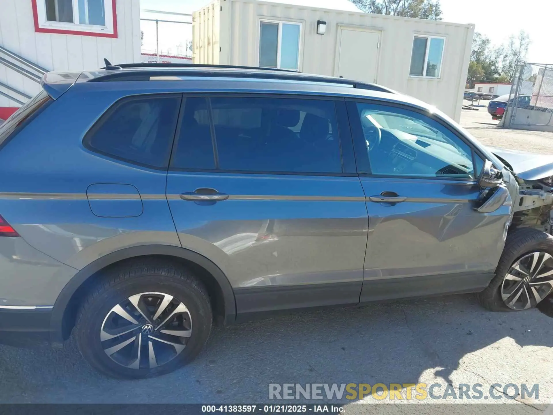 14 Photograph of a damaged car 3VV1B7AX9NM055507 VOLKSWAGEN TIGUAN 2022
