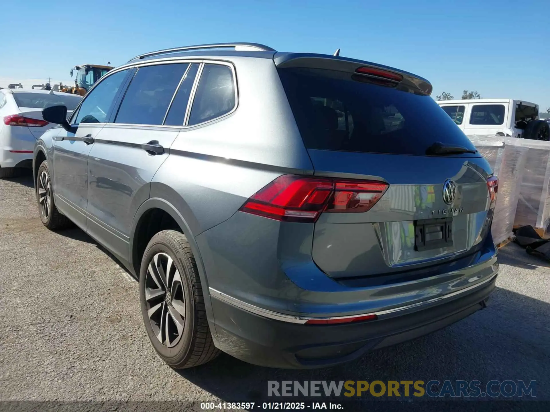 3 Photograph of a damaged car 3VV1B7AX9NM055507 VOLKSWAGEN TIGUAN 2022