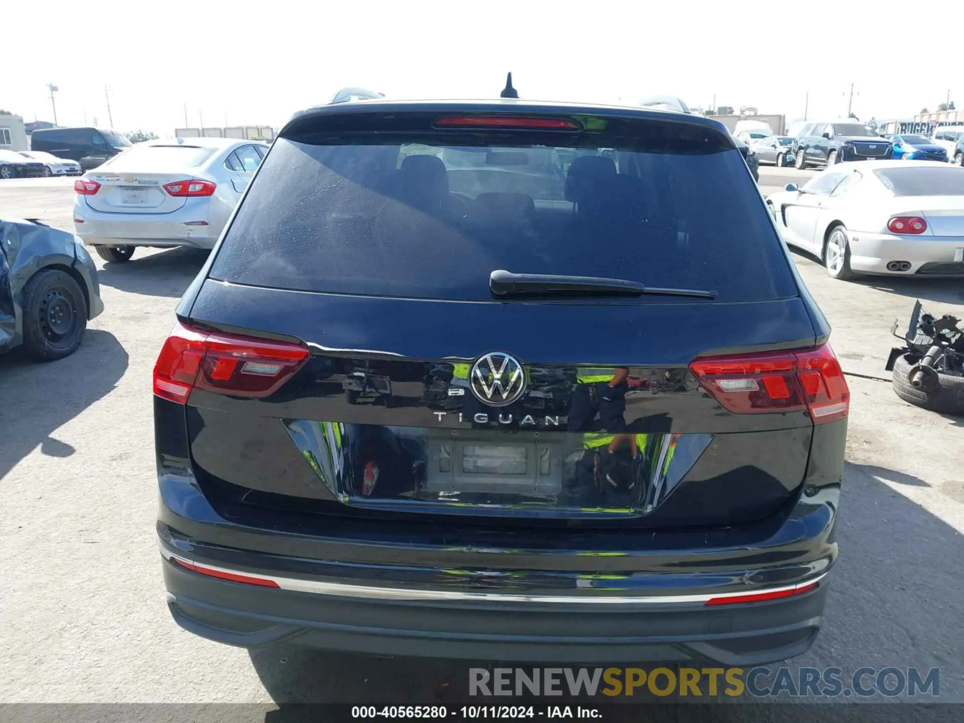 17 Photograph of a damaged car 3VV1B7AX9NM119626 VOLKSWAGEN TIGUAN 2022