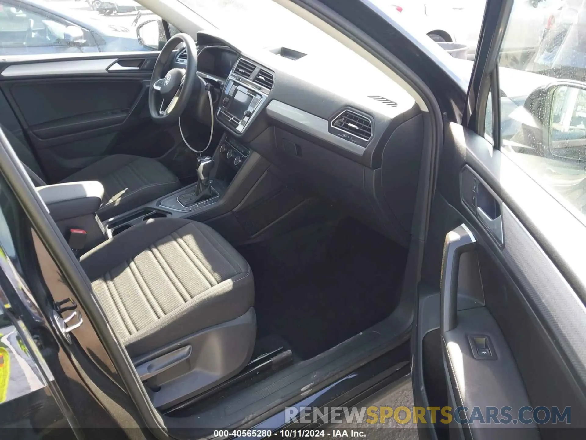 5 Photograph of a damaged car 3VV1B7AX9NM119626 VOLKSWAGEN TIGUAN 2022