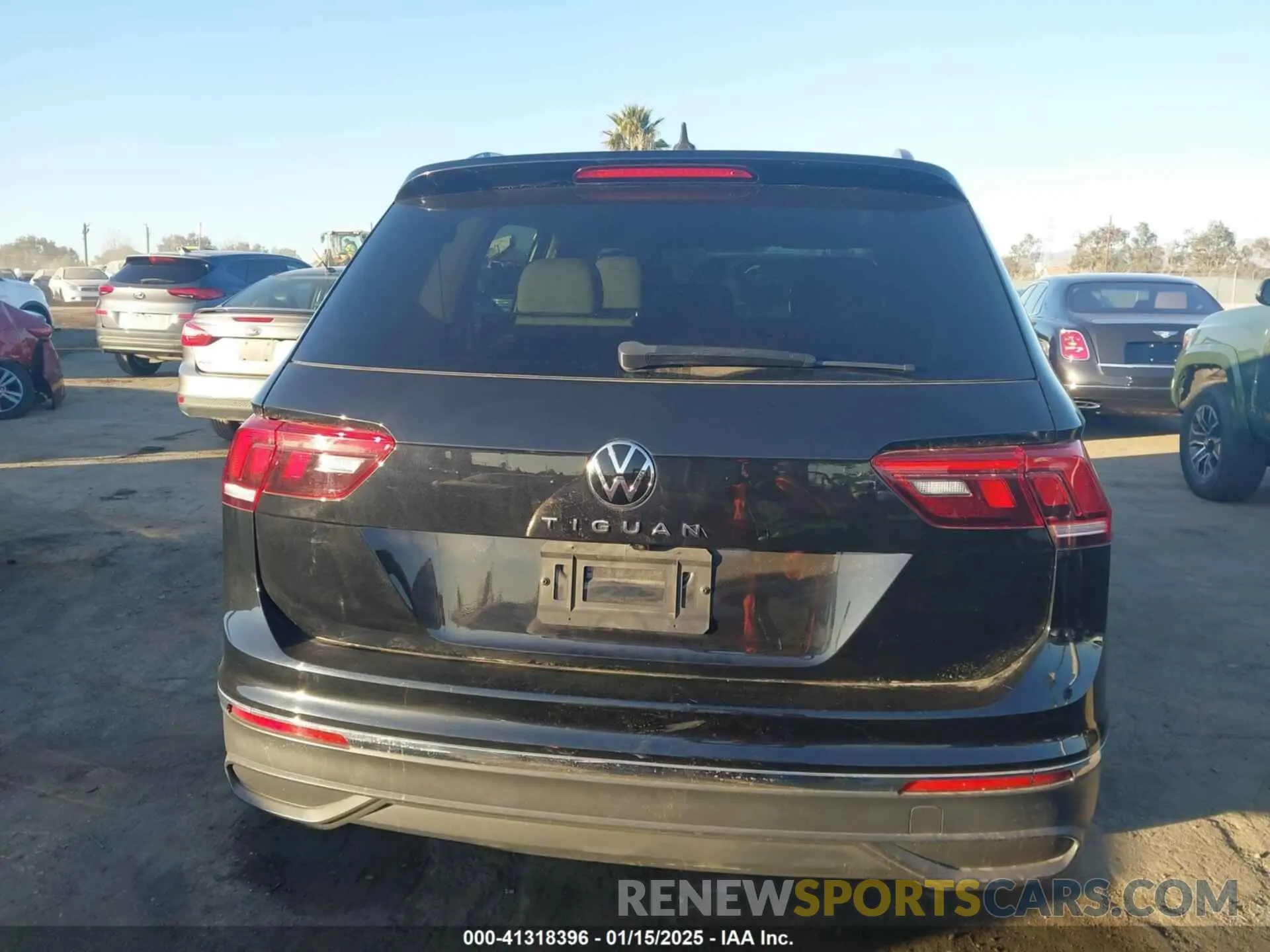 16 Photograph of a damaged car 3VV1B7AX9NM124552 VOLKSWAGEN TIGUAN 2022