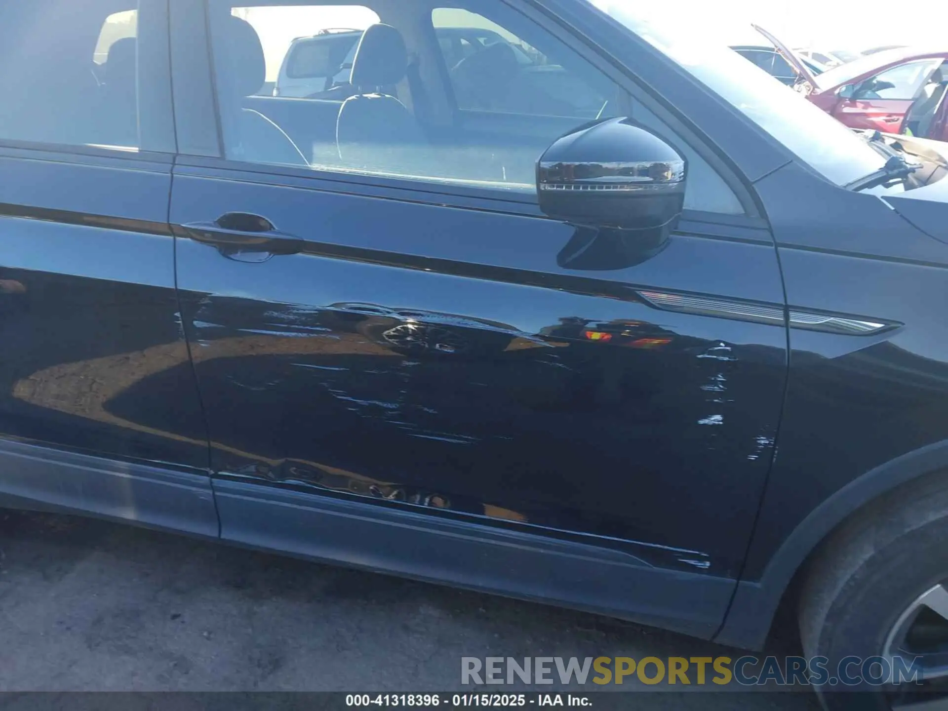 17 Photograph of a damaged car 3VV1B7AX9NM124552 VOLKSWAGEN TIGUAN 2022