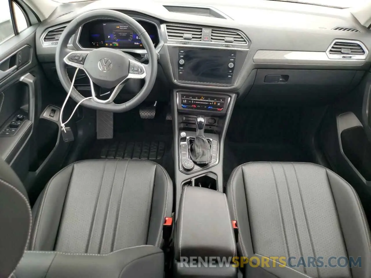 8 Photograph of a damaged car 3VV2B7AX0NM038924 VOLKSWAGEN TIGUAN 2022