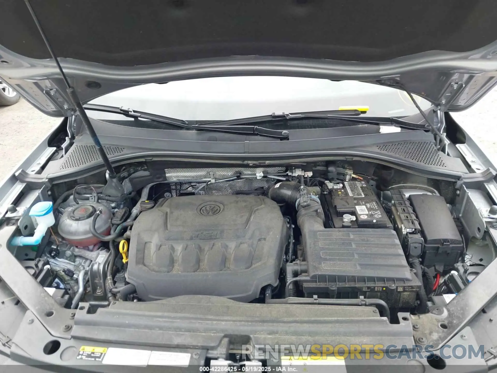 10 Photograph of a damaged car 3VV2B7AX0NM158691 VOLKSWAGEN TIGUAN 2022