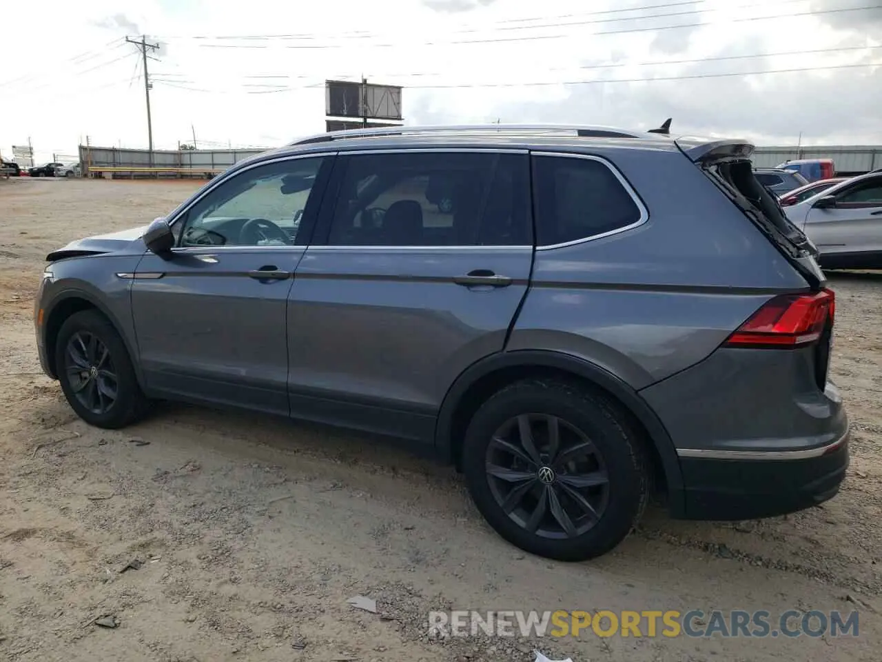 2 Photograph of a damaged car 3VV2B7AX0NM172736 VOLKSWAGEN TIGUAN 2022