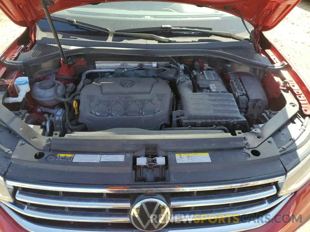 12 Photograph of a damaged car 3VV2B7AX1NM003101 VOLKSWAGEN TIGUAN 2022