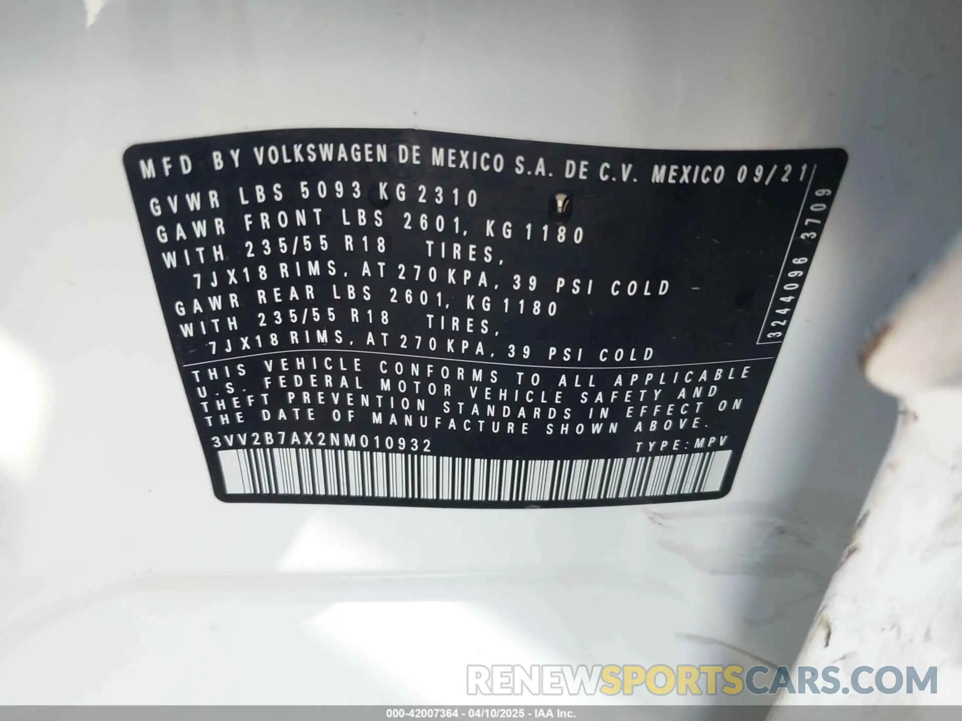9 Photograph of a damaged car 3VV2B7AX2NM010932 VOLKSWAGEN TIGUAN 2022