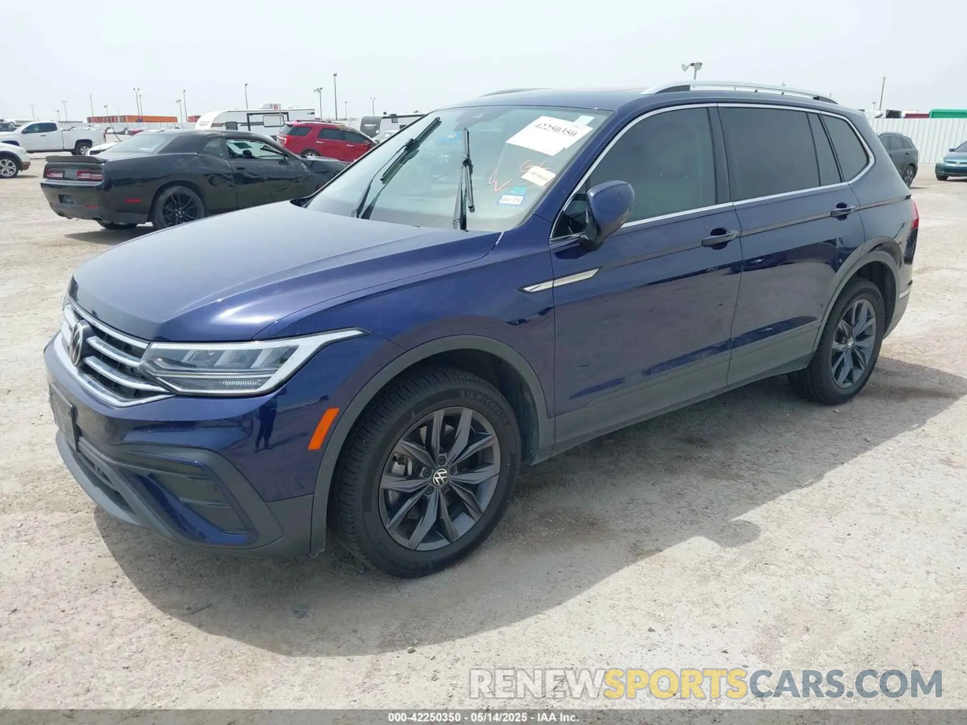 2 Photograph of a damaged car 3VV2B7AX2NM051870 VOLKSWAGEN TIGUAN 2022