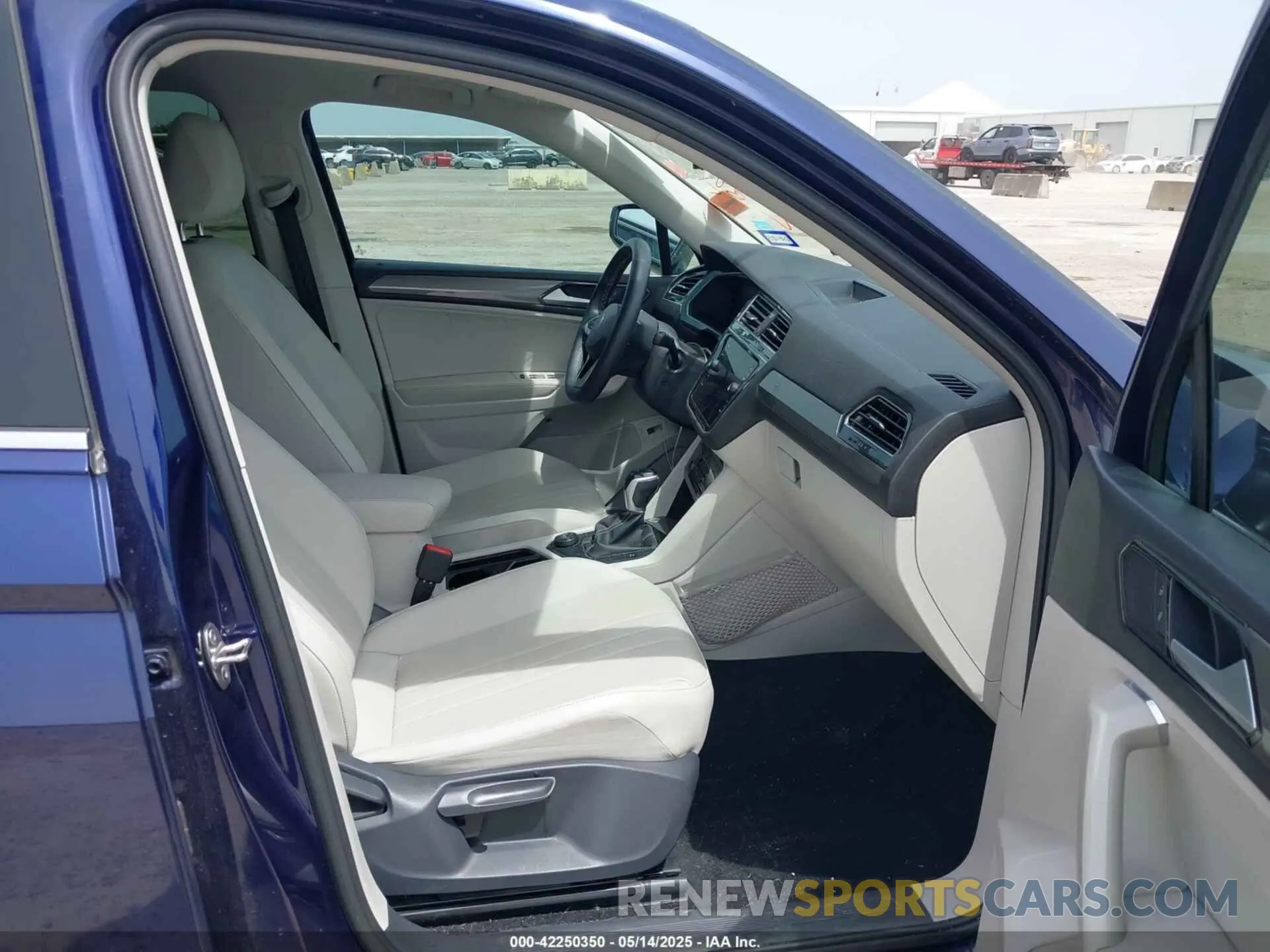 5 Photograph of a damaged car 3VV2B7AX2NM051870 VOLKSWAGEN TIGUAN 2022