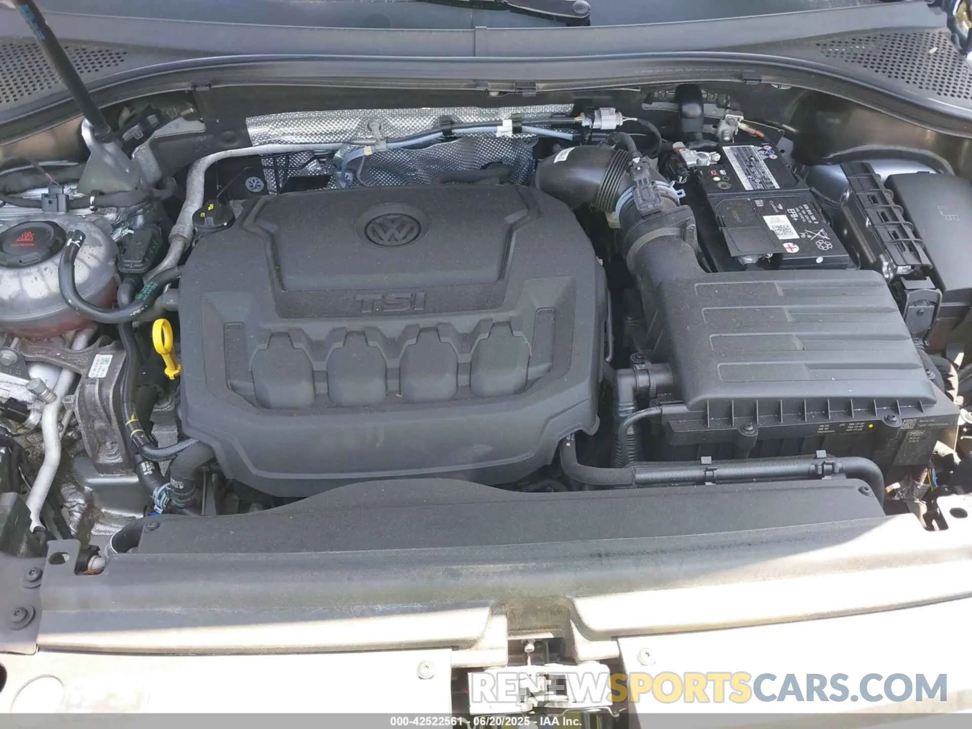 10 Photograph of a damaged car 3VV2B7AX2NM074369 VOLKSWAGEN TIGUAN 2022
