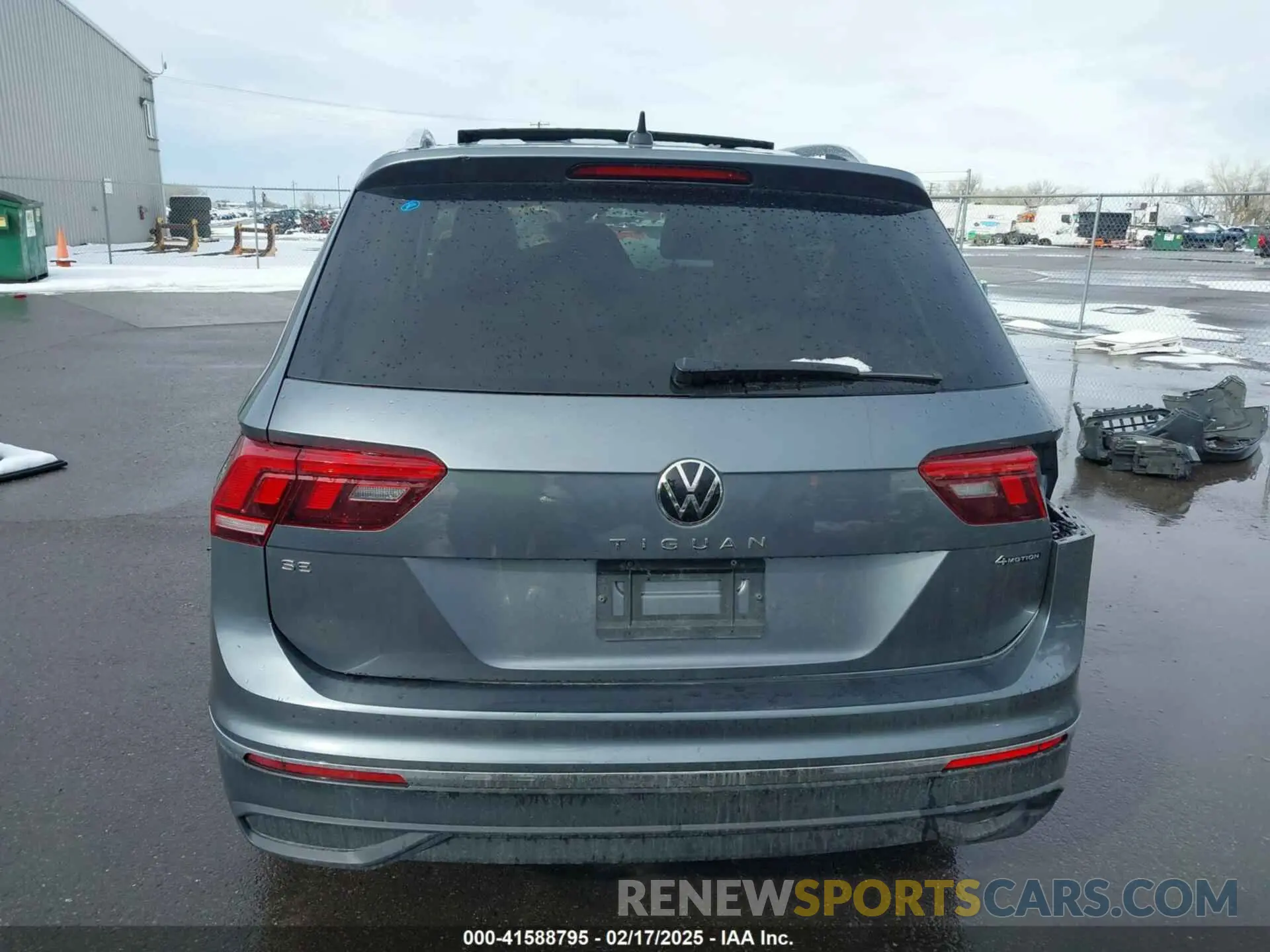 16 Photograph of a damaged car 3VV2B7AX2NM161365 VOLKSWAGEN TIGUAN 2022