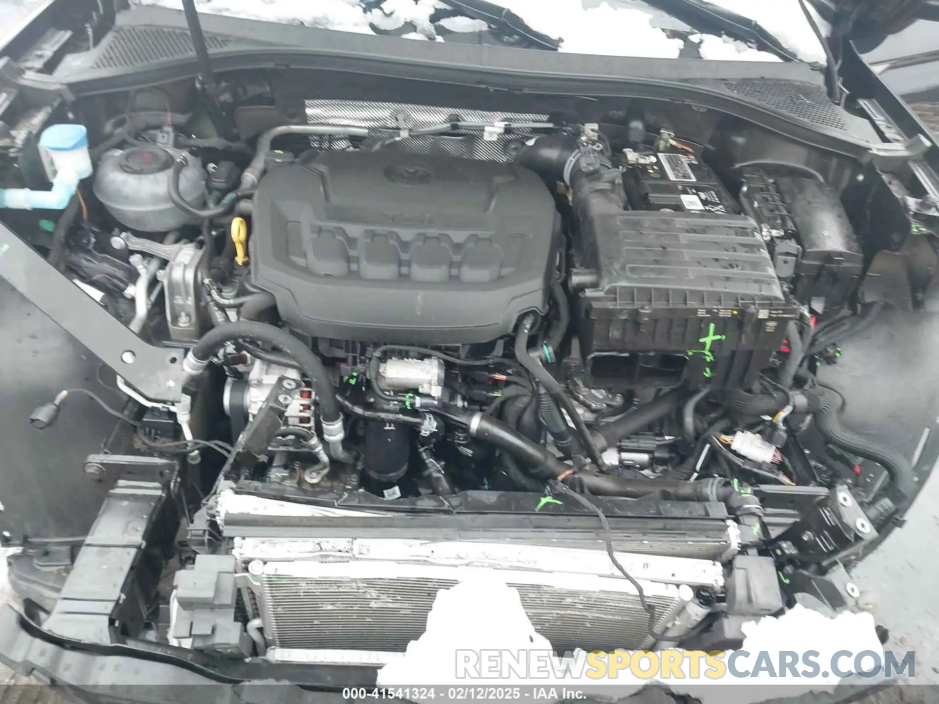 10 Photograph of a damaged car 3VV2B7AX3NM070010 VOLKSWAGEN TIGUAN 2022