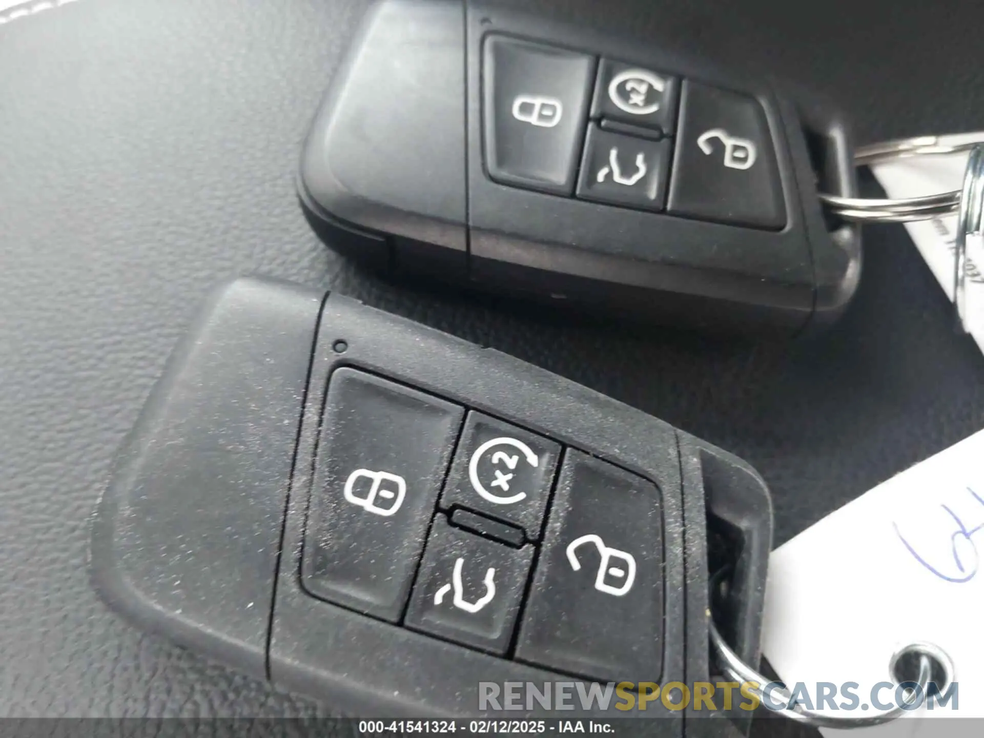 11 Photograph of a damaged car 3VV2B7AX3NM070010 VOLKSWAGEN TIGUAN 2022
