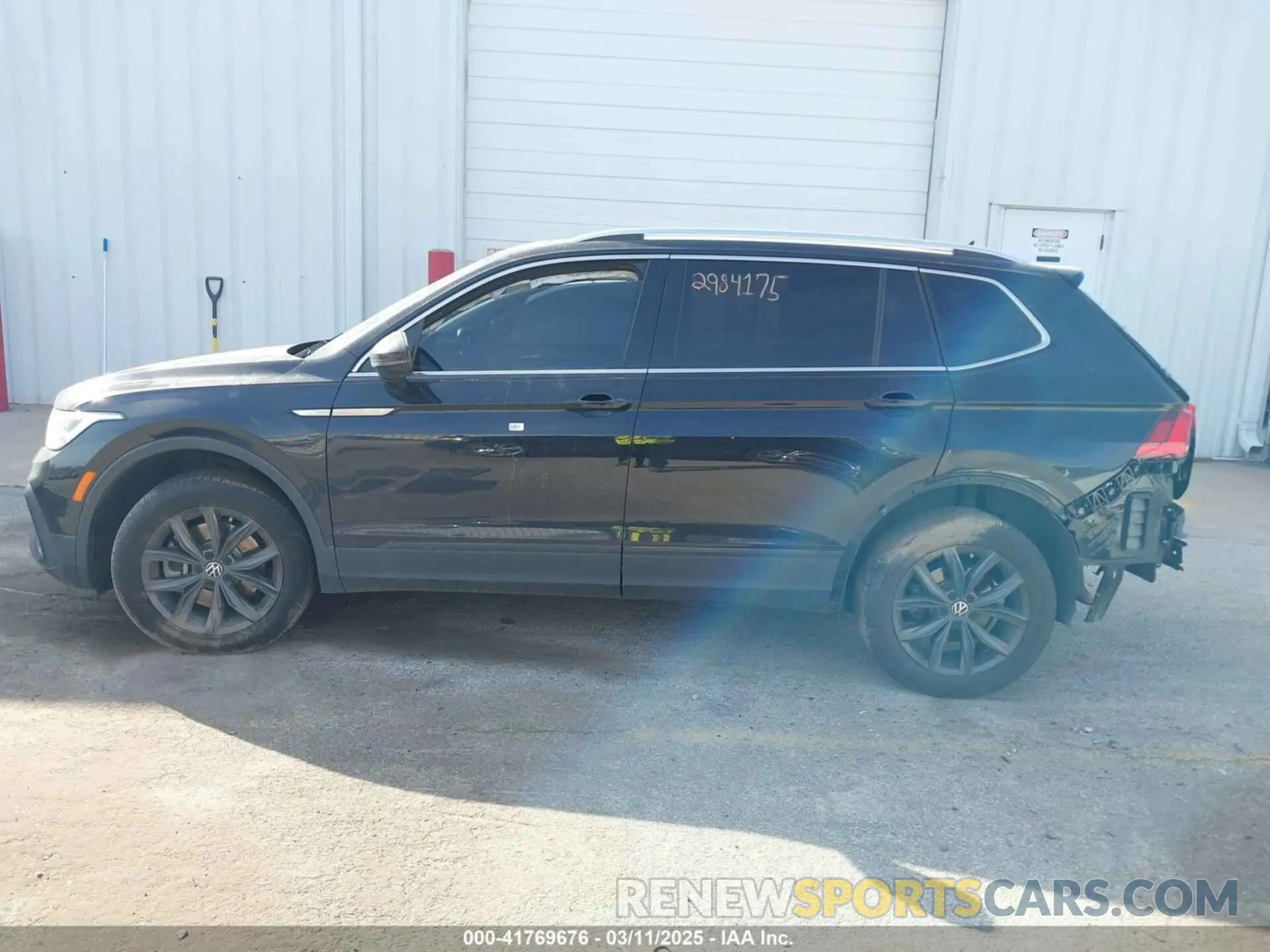 15 Photograph of a damaged car 3VV2B7AX4NM118467 VOLKSWAGEN TIGUAN 2022