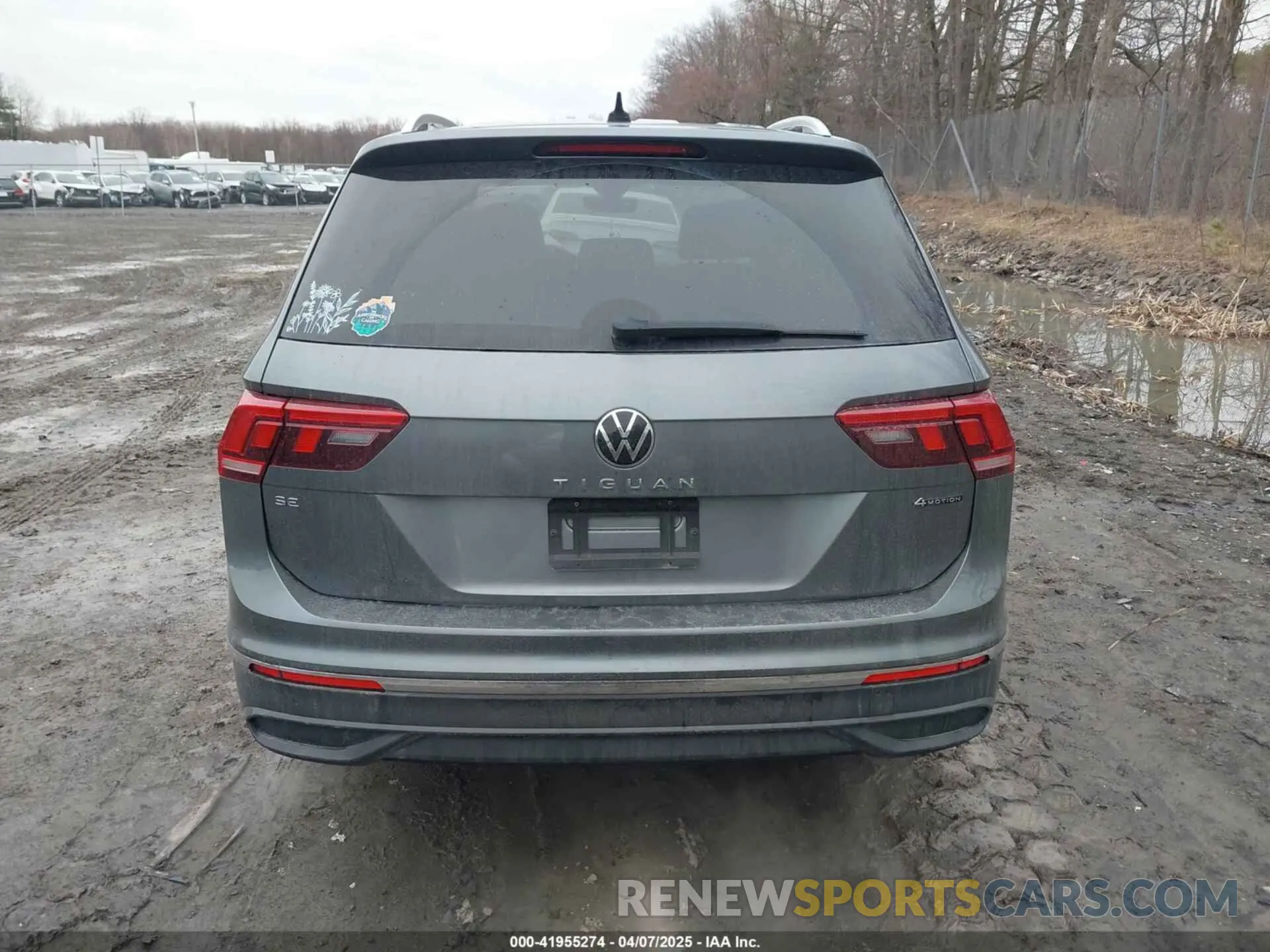 16 Photograph of a damaged car 3VV2B7AX4NM126181 VOLKSWAGEN TIGUAN 2022