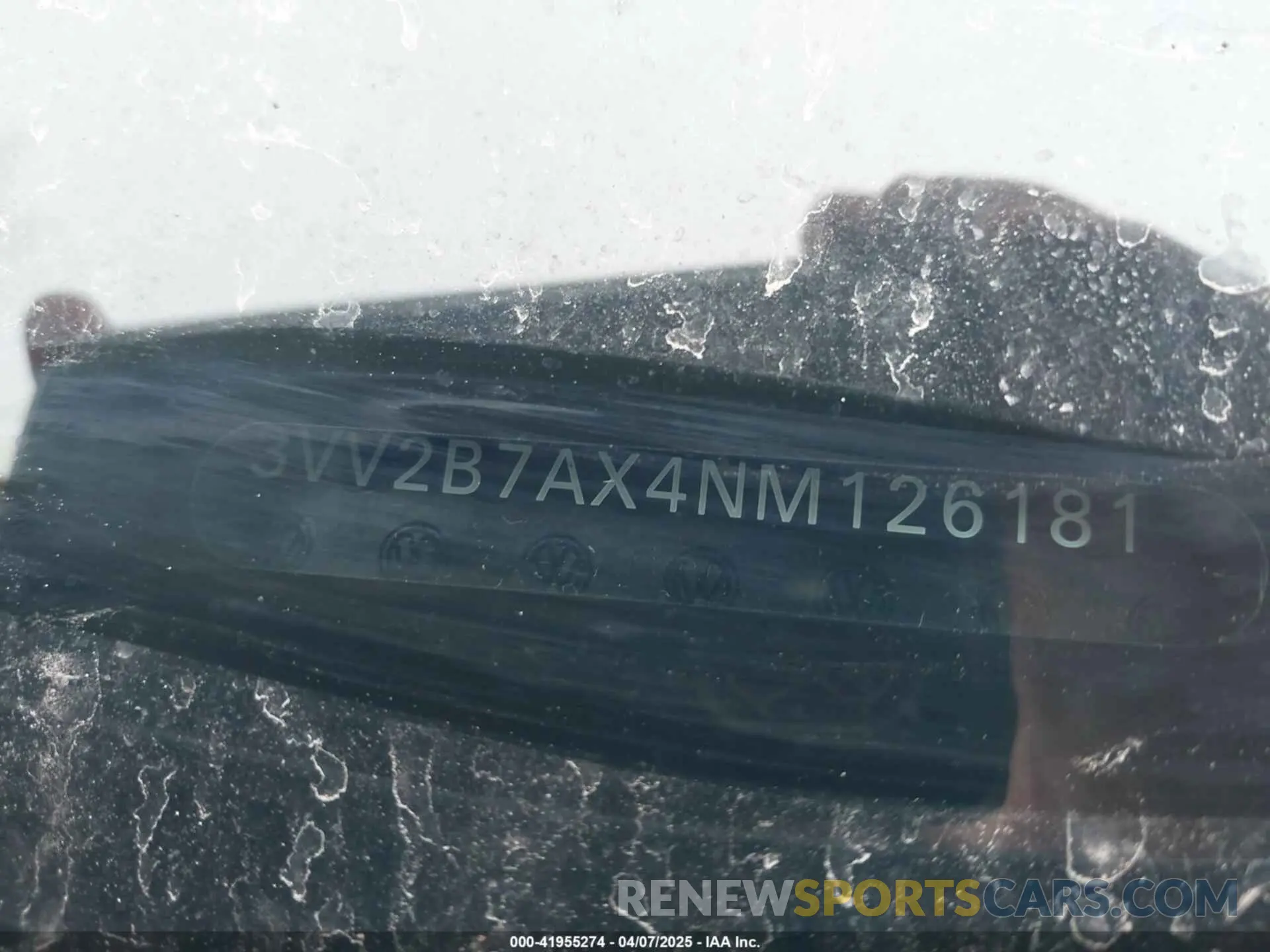 9 Photograph of a damaged car 3VV2B7AX4NM126181 VOLKSWAGEN TIGUAN 2022