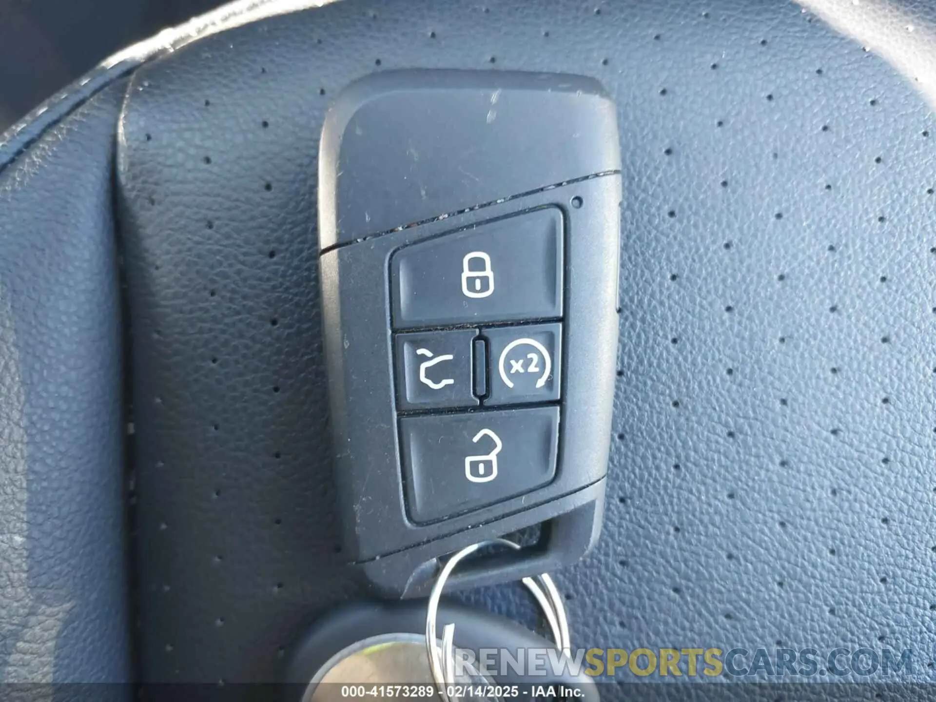 11 Photograph of a damaged car 3VV2B7AX5NM048462 VOLKSWAGEN TIGUAN 2022