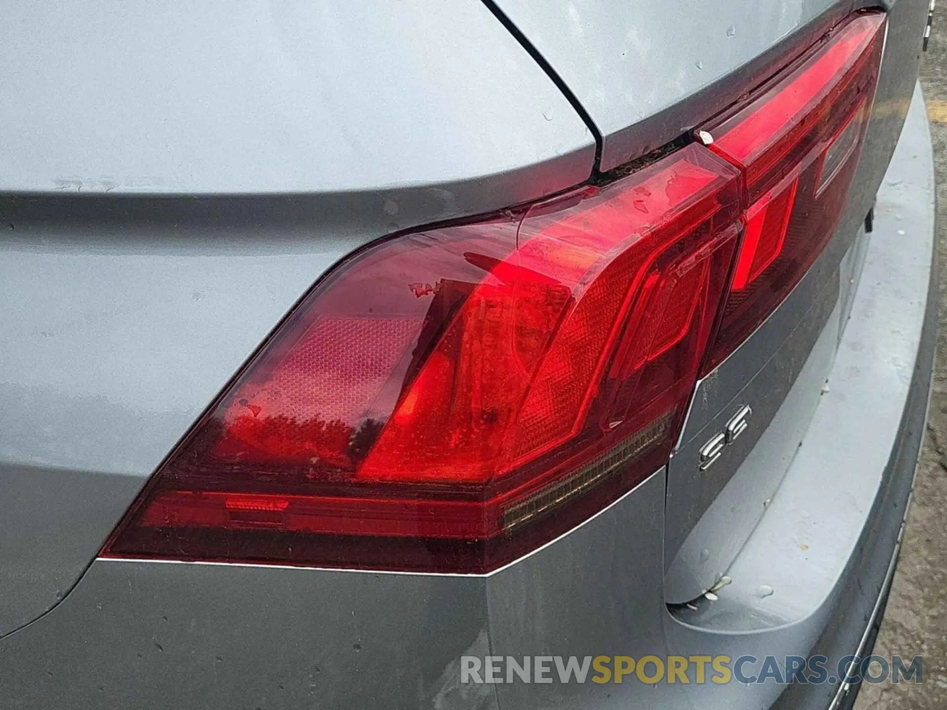 17 Photograph of a damaged car 3VV2B7AX5NM082093 VOLKSWAGEN TIGUAN 2022