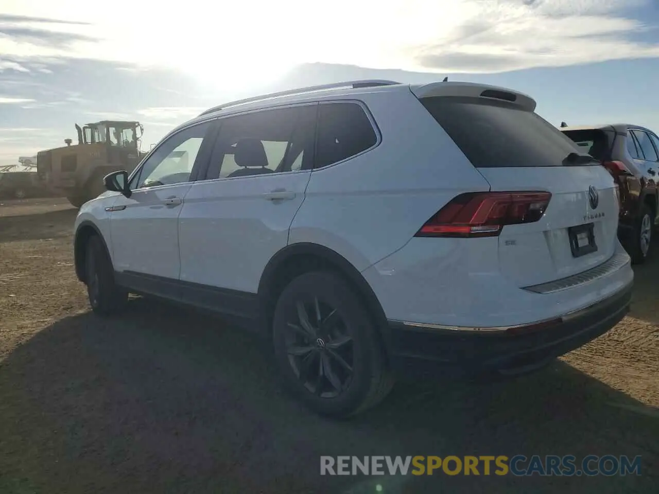 2 Photograph of a damaged car 3VV2B7AX5NM125587 VOLKSWAGEN TIGUAN 2022