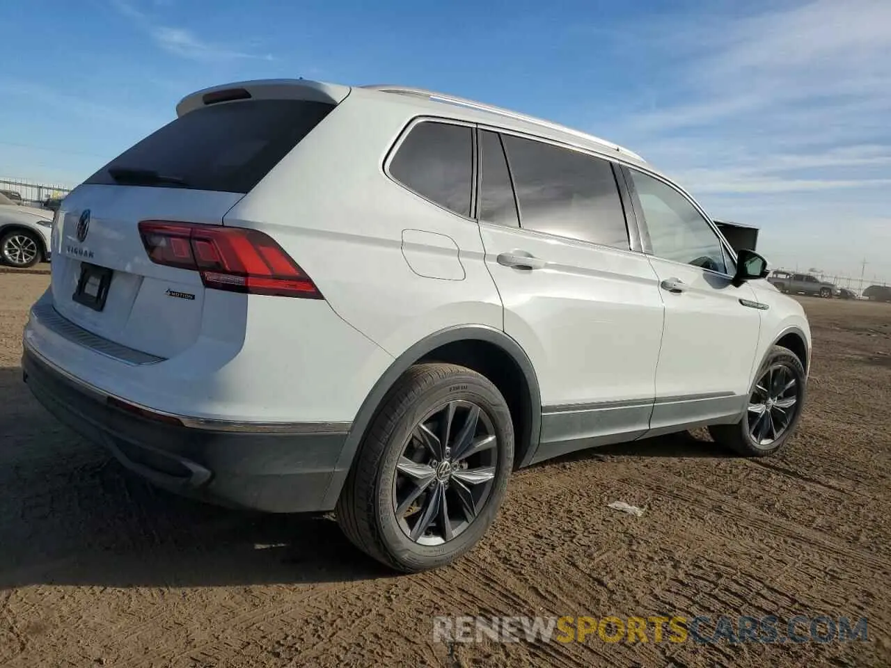 3 Photograph of a damaged car 3VV2B7AX5NM125587 VOLKSWAGEN TIGUAN 2022