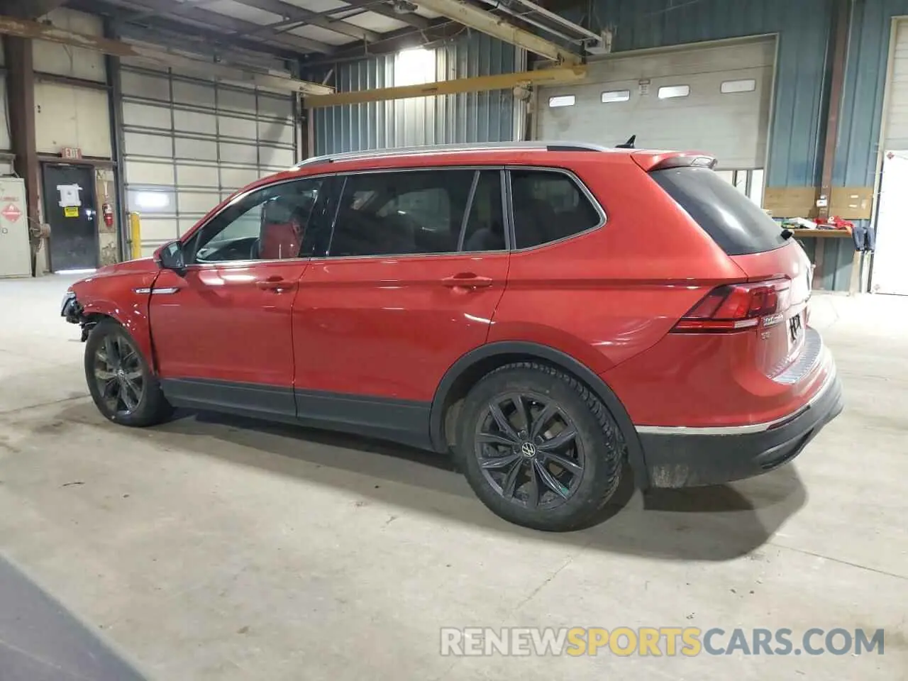 2 Photograph of a damaged car 3VV2B7AX6NM039012 VOLKSWAGEN TIGUAN 2022