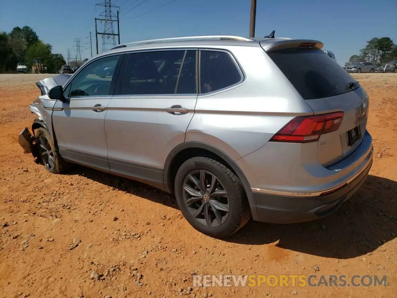 2 Photograph of a damaged car 3VV2B7AX7NM022218 VOLKSWAGEN TIGUAN 2022