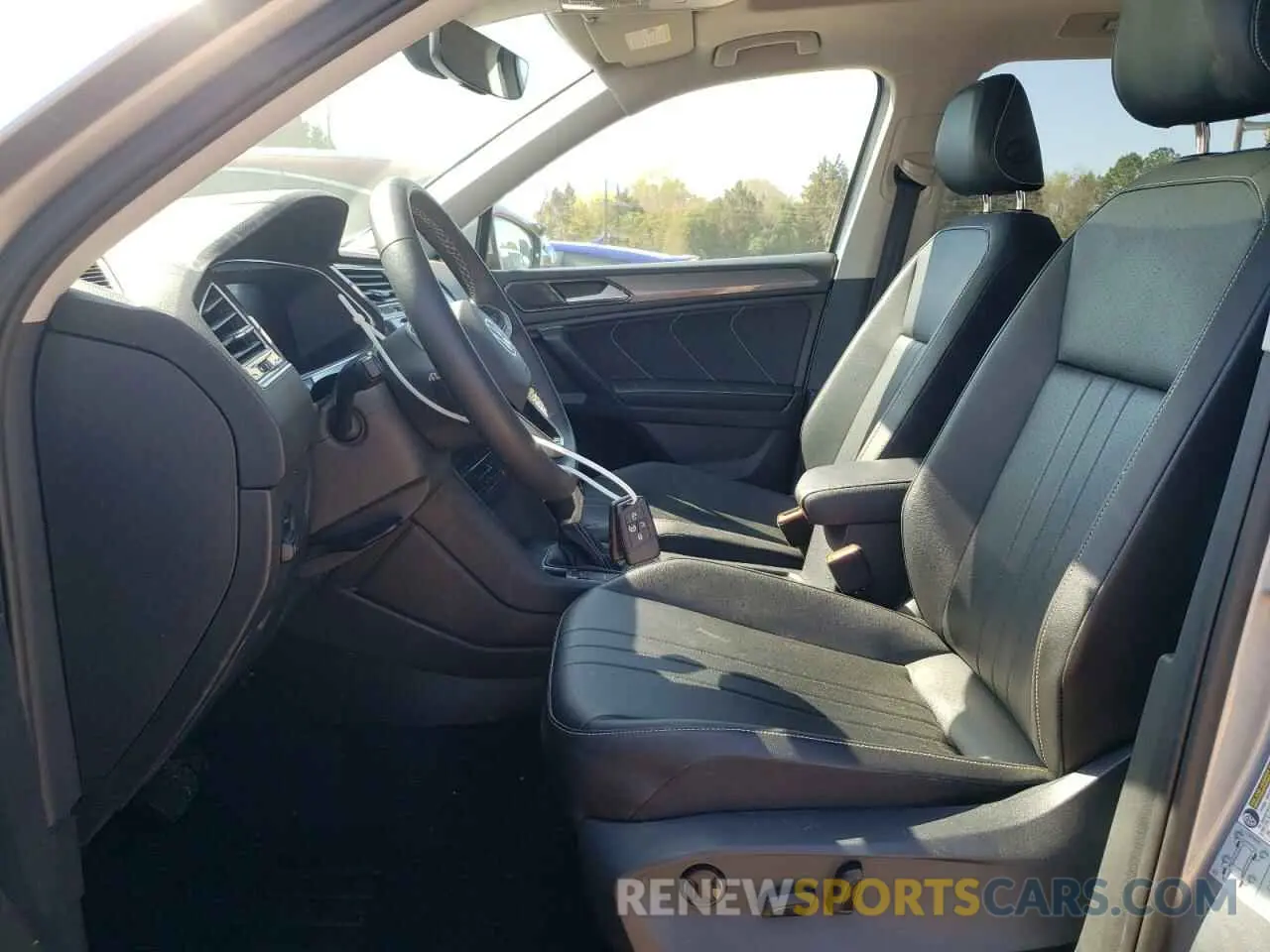 7 Photograph of a damaged car 3VV2B7AX7NM022218 VOLKSWAGEN TIGUAN 2022