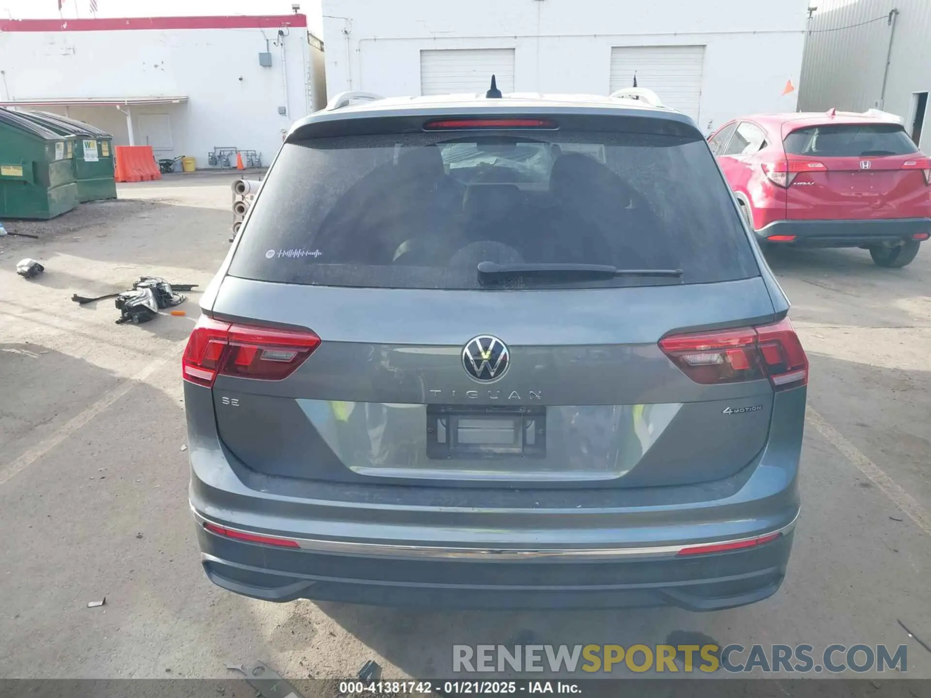 16 Photograph of a damaged car 3VV2B7AX7NM029685 VOLKSWAGEN TIGUAN 2022