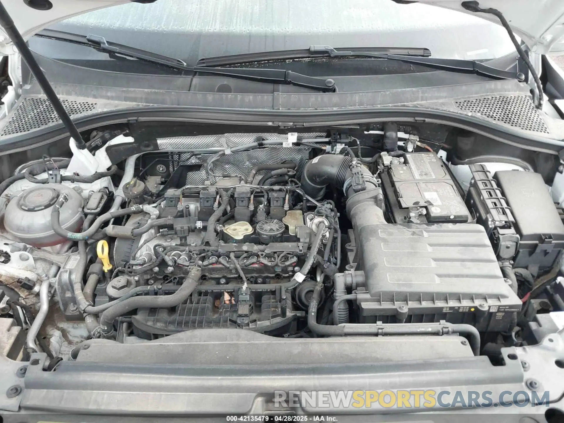 10 Photograph of a damaged car 3VV2B7AX7NM085058 VOLKSWAGEN TIGUAN 2022